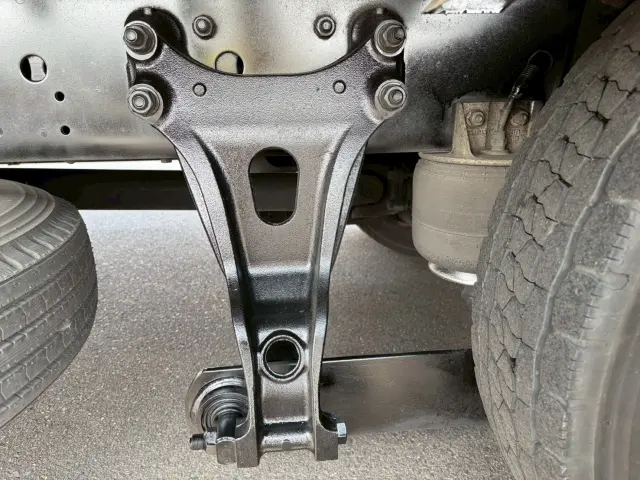 いすゞ フォワード TKG-FRR90T2(2WD)の写真18