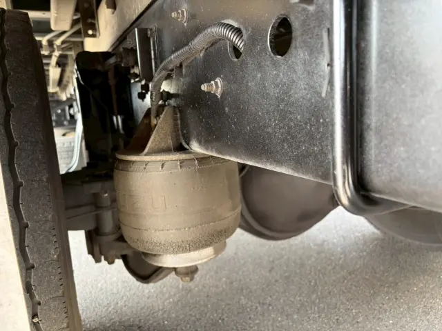 いすゞ フォワード TKG-FRR90T2(2WD)の写真19