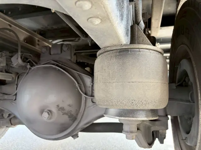 いすゞ フォワード TKG-FRR90T2(2WD)の写真29