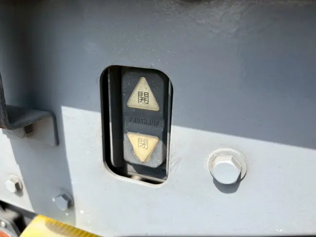 いすゞ フォワード TKG-FRR90T2(2WD)の写真31