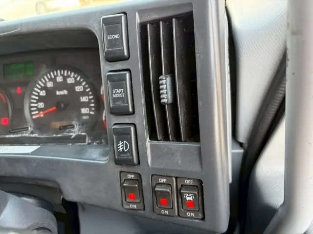 いすゞ フォワード TKG-FRR90T2(2WD)の写真45