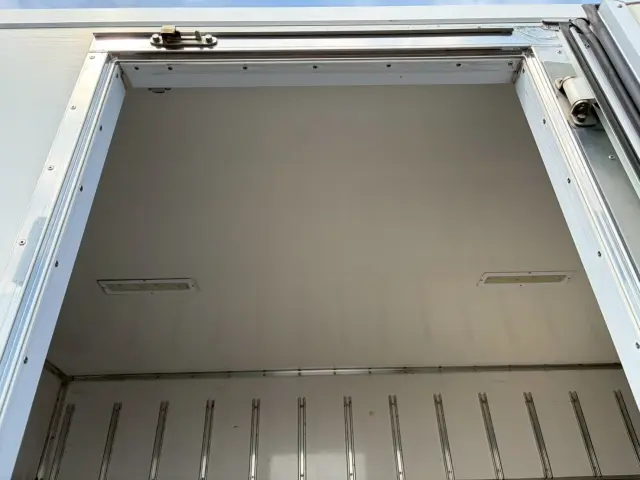 三菱 キャンター TKG-FEB50(2WD)の写真8