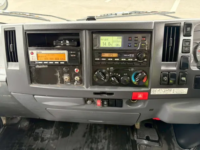 いすゞ エルフ TKG-NLR85AN(2WD)の写真41