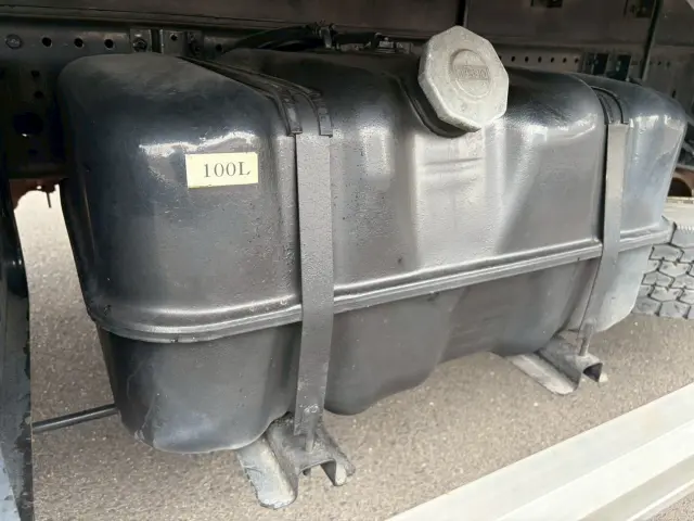 いすゞ フォワード TKG-FRR90T2(2WD)の写真16