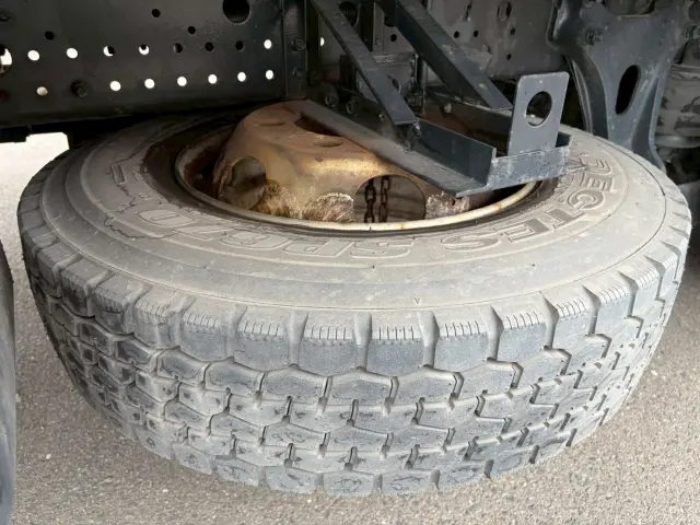 いすゞ フォワード TKG-FRR90T2(2WD)の写真17