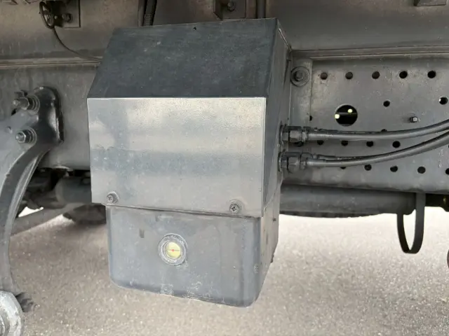 いすゞ フォワード TKG-FRR90T2(2WD)の写真27