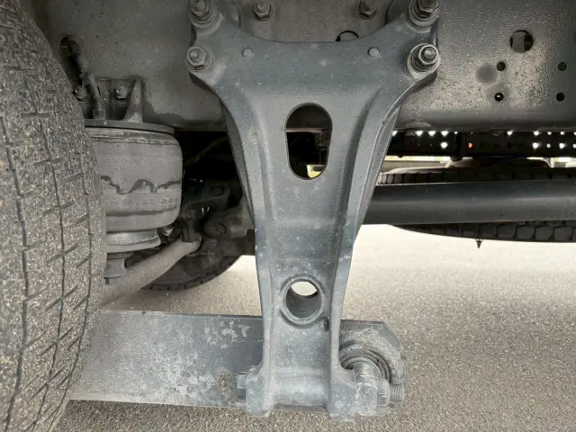 いすゞ フォワード TKG-FRR90T2(2WD)の写真28