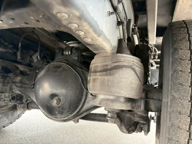 いすゞ フォワード TKG-FRR90T2(2WD)の写真29