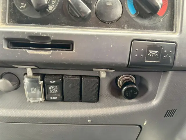 いすゞ フォワード TKG-FRR90T2(2WD)の写真43