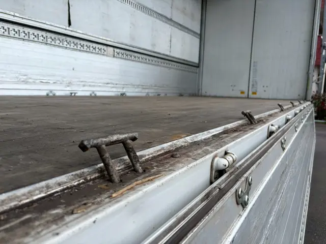 日野 レンジャー FD9JLAG(2WD)の写真26