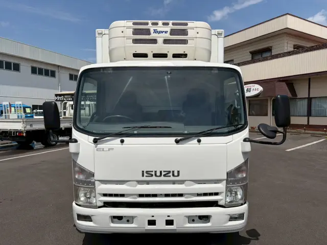 いすゞ エルフ BKG-NPR85AN(2WD)の写真2