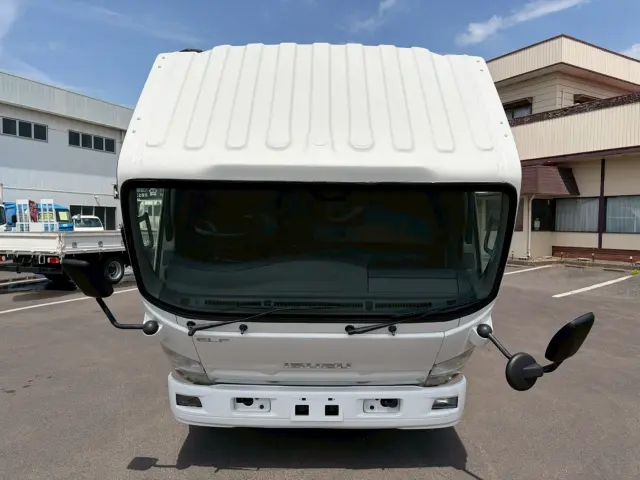 いすゞ エルフ BKG-NPR85AN(2WD)の写真3