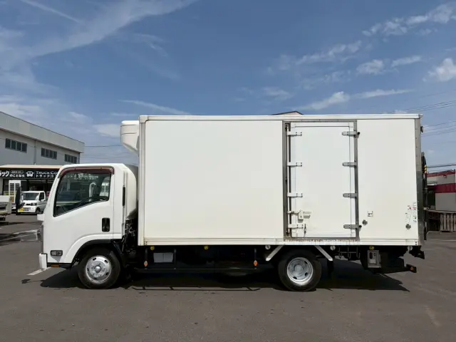 いすゞ エルフ BKG-NPR85AN(2WD)の写真5