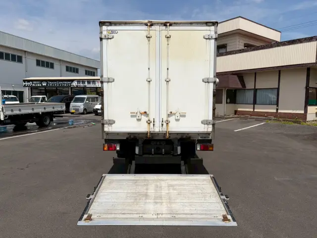 いすゞ エルフ BKG-NPR85AN(2WD)の写真14