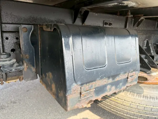 いすゞ エルフ BKG-NPR85AN(2WD)の写真22