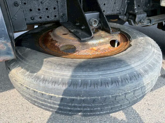 いすゞ エルフ BKG-NPR85AN(2WD)の写真23