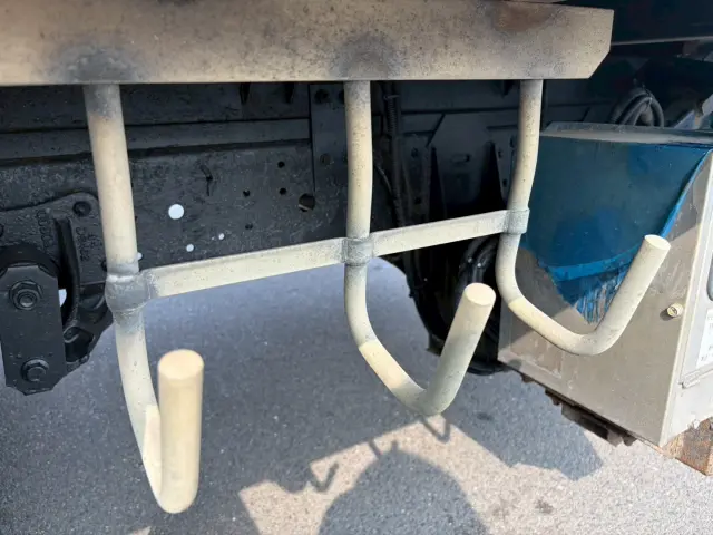 いすゞ エルフ BKG-NPR85AN(2WD)の写真26