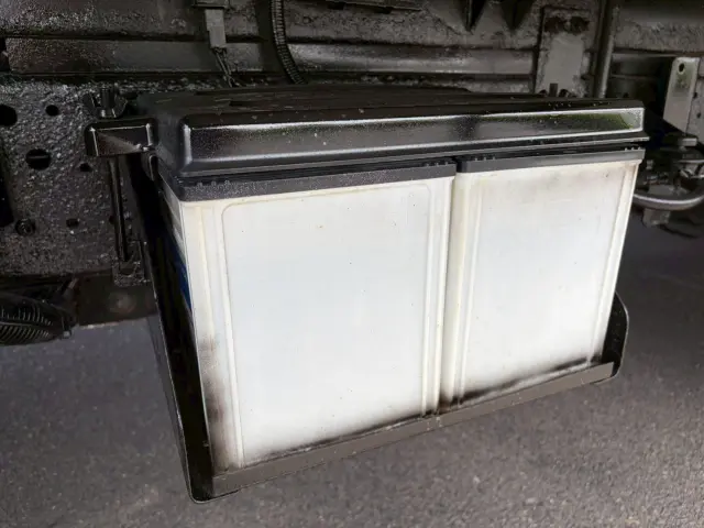 いすゞ エルフ BKG-NPR85AN(2WD)の写真26