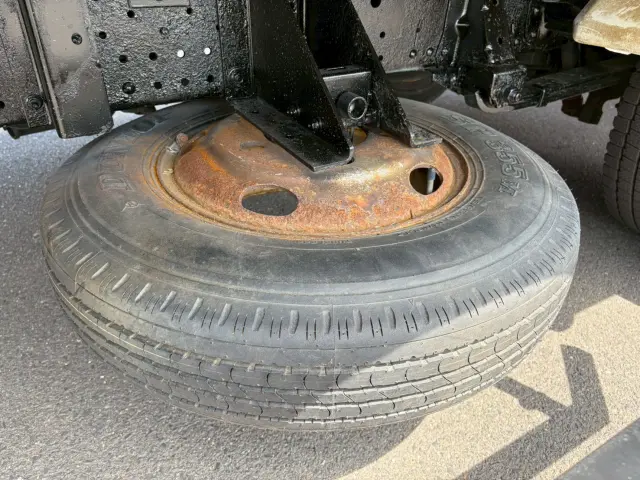 いすゞ エルフ BKG-NPR85AN(2WD)の写真27