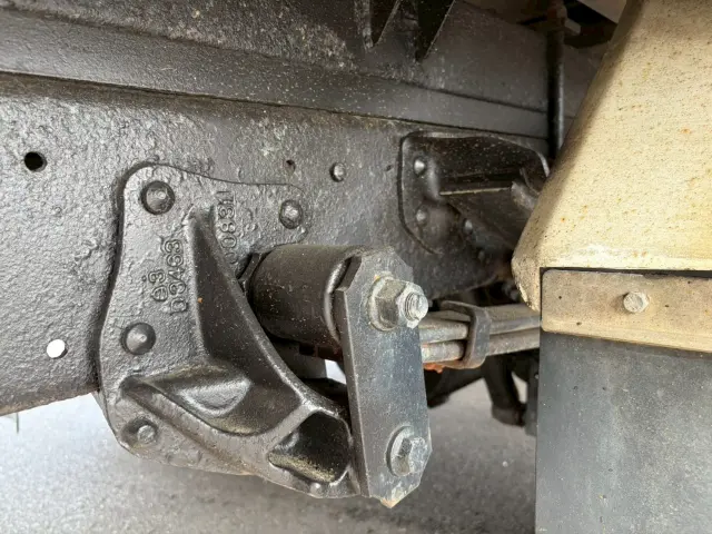 いすゞ エルフ BKG-NPR85AN(2WD)の写真32