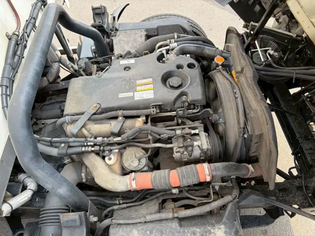 いすゞ エルフ BKG-NPR85AN(2WD)の写真35