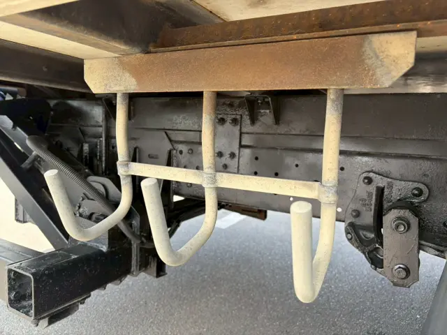 いすゞ エルフ BKG-NPR85AN(2WD)の写真37