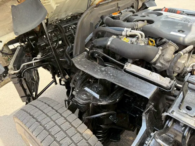 いすゞ エルフ BKG-NPR85AN(2WD)の写真39