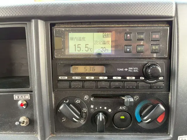 いすゞ エルフ BKG-NPR85AN(2WD)の写真45