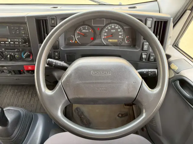 いすゞ エルフ BKG-NPR85AN(2WD)の写真45
