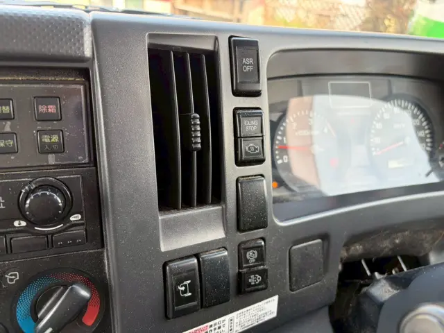 いすゞ エルフ BKG-NPR85AN(2WD)の写真47