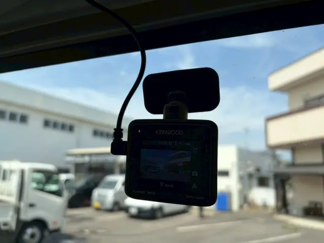 いすゞ エルフ BKG-NPR85AN(2WD)の写真49