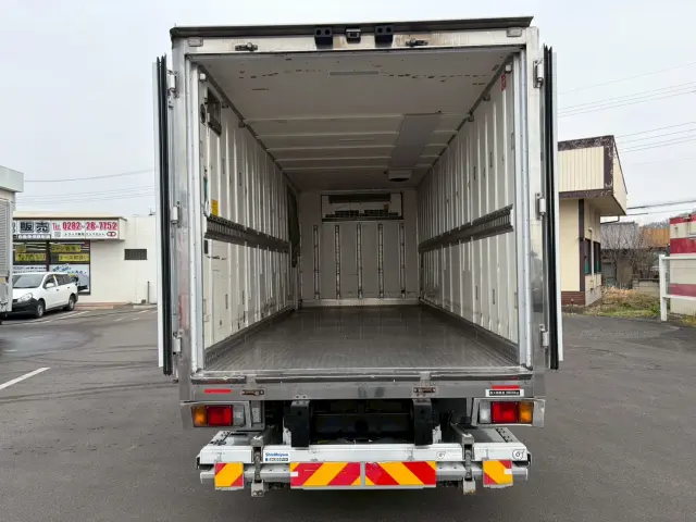 いすゞ エルフ TRG-NPR85AN(2WD)の写真11