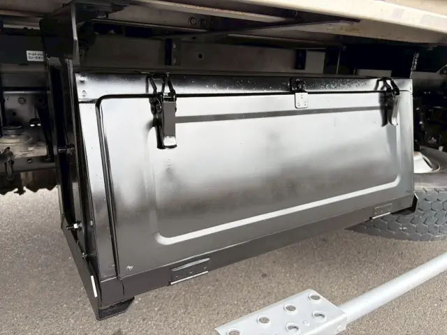 いすゞ エルフ TRG-NPR85AN(2WD)の写真19