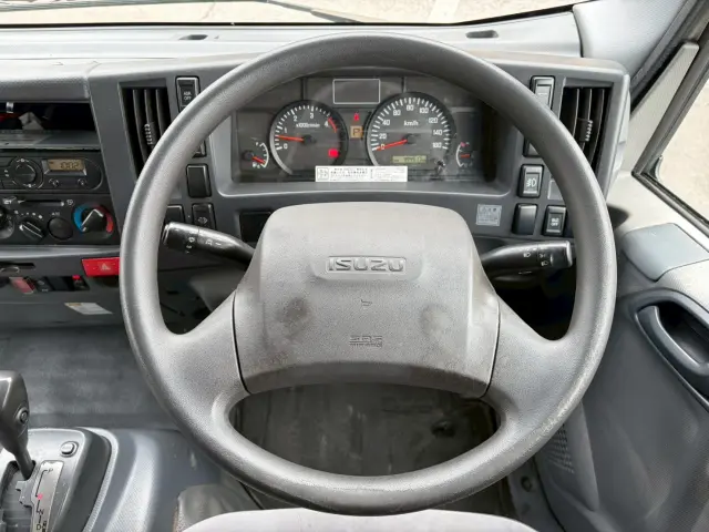 いすゞ エルフ TRG-NPR85AN(2WD)の写真38