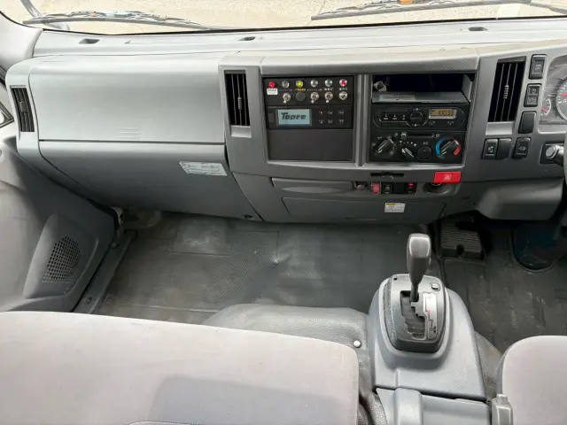 いすゞ エルフ TRG-NPR85AN(2WD)の写真43