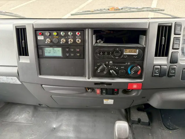 いすゞ エルフ TRG-NPR85AN(2WD)の写真44