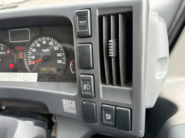 いすゞ エルフ TRG-NPR85AN(2WD)の写真48