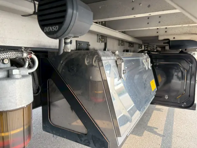 UD コンドル TKG-MK38C(2WD)の写真14