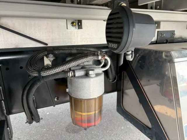 UD コンドル TKG-MK38C(2WD)の写真16