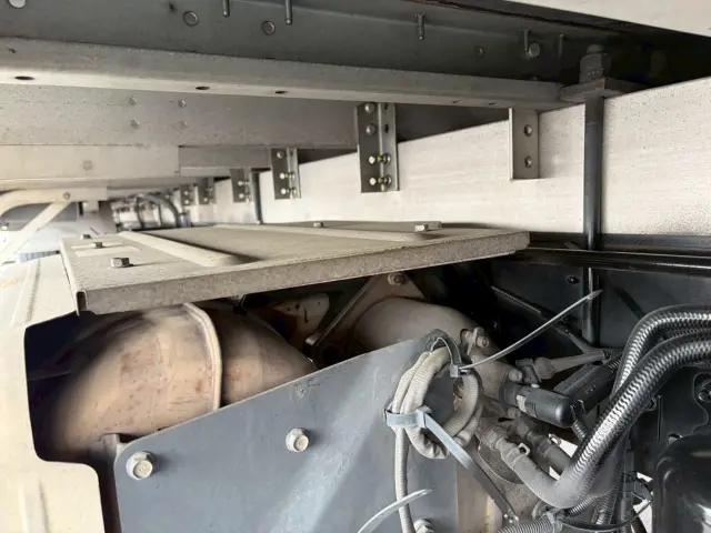 UD コンドル TKG-MK38C(2WD)の写真25