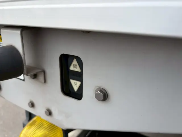 UD コンドル TKG-MK38C(2WD)の写真34