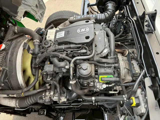 UD コンドル TKG-MK38C(2WD)の写真36