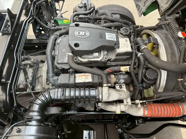 UD コンドル TKG-MK38C(2WD)の写真37