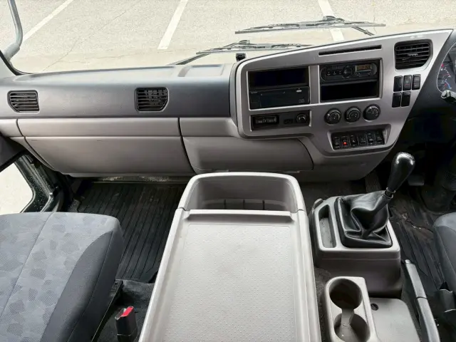 UD コンドル TKG-MK38C(2WD)の写真46