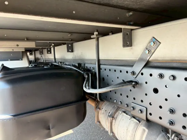 いすゞ エルフ TPG-NPR85AN(2WD)の写真26