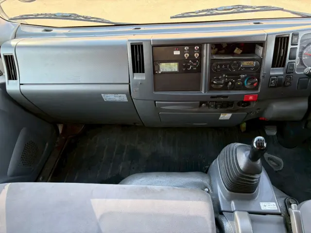 いすゞ エルフ TPG-NPR85AN(2WD)の写真41