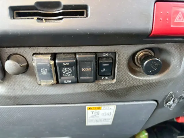 いすゞ エルフ TPG-NPR85AN(2WD)の写真44