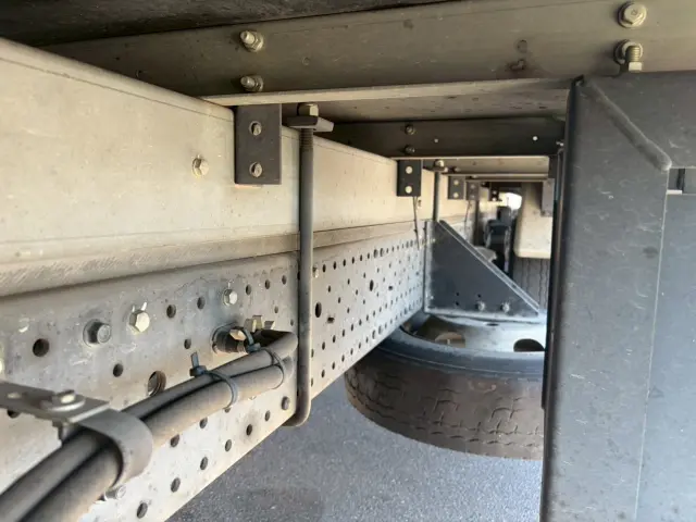 いすゞ エルフ TPG-NPR85AN(2WD)の写真14