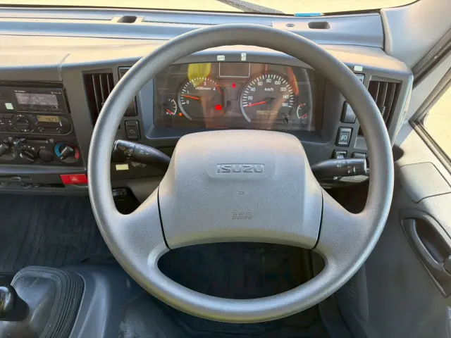 いすゞ エルフ TPG-NPR85AN(2WD)の写真36