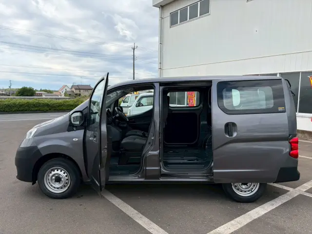 日産 バネットバン 5BF-VM20の写真5